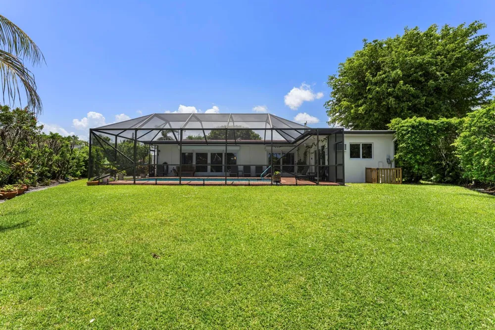 8416 Pine Tree Lane Lake Clarke Shores, FL 33406