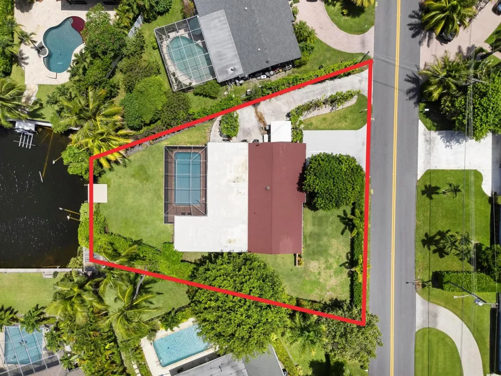 8416 Pine Tree Lane Lake Clarke Shores, FL 33406