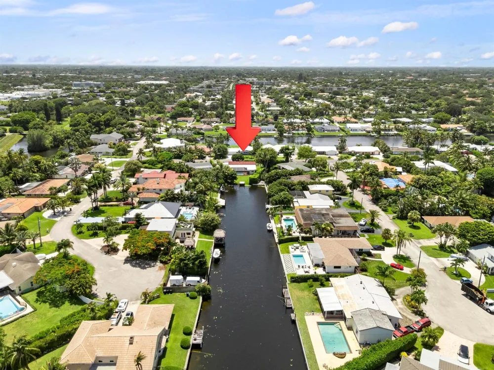 8416 Pine Tree Lane Lake Clarke Shores, FL 33406
