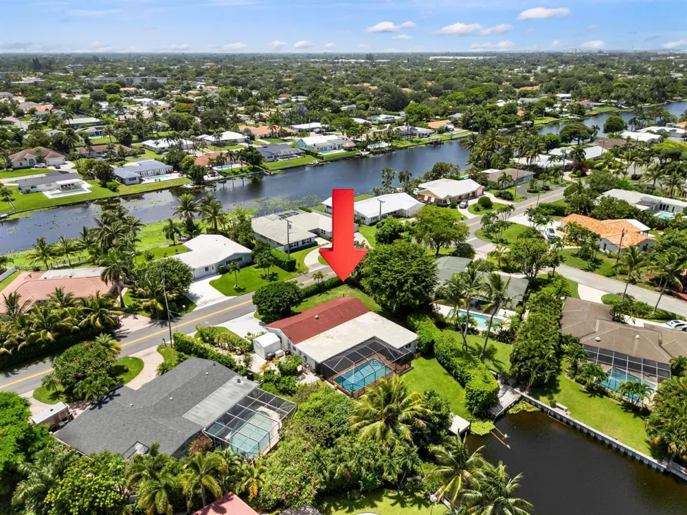 8416 Pine Tree Lane Lake Clarke Shores, FL 33406