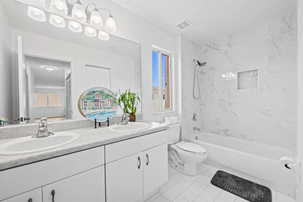 19389 SW 64th Street Pembroke Pines, FL 33332
