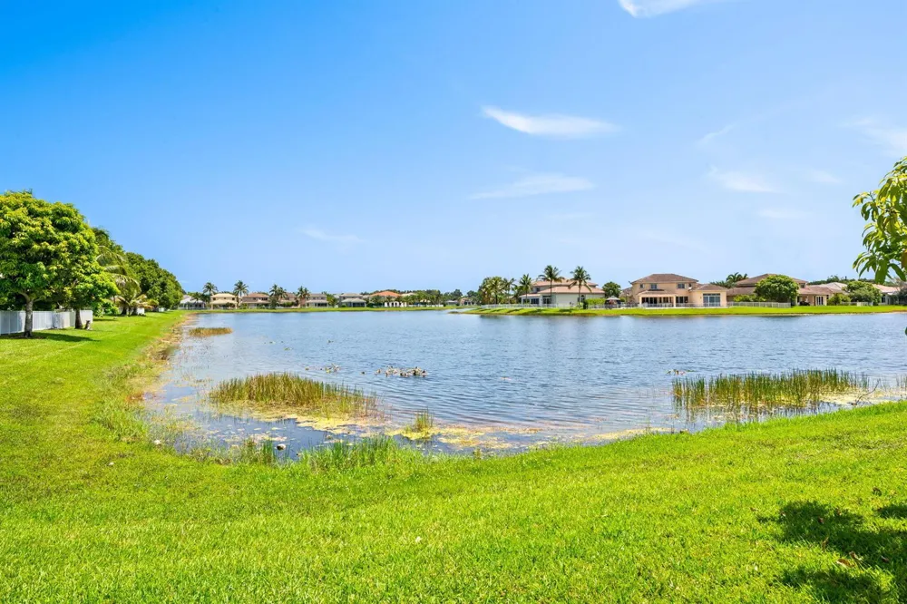 19389 SW 64th Street Pembroke Pines, FL 33332