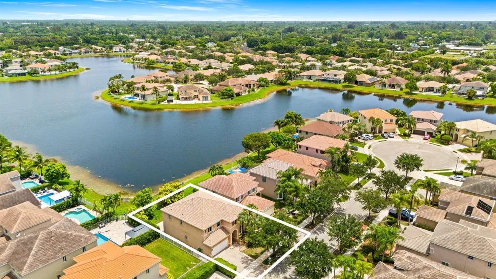 19389 SW 64th Street Pembroke Pines, FL 33332