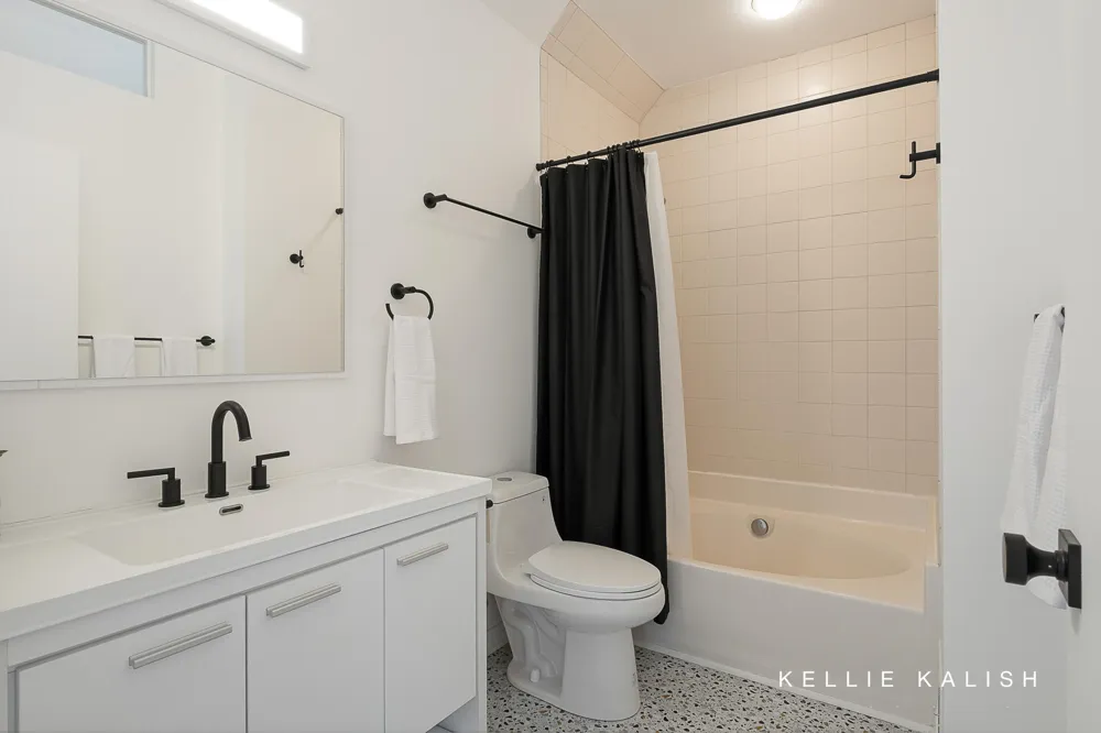 814 Livingston Avenue NE Grand Rapids, MI 49503