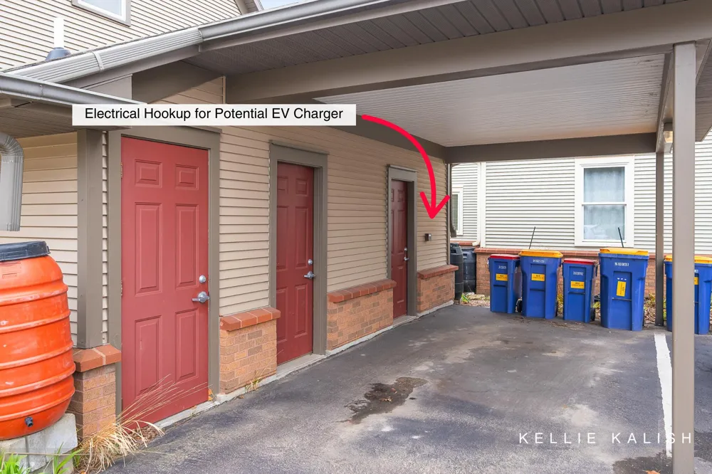 814 Livingston Avenue NE Grand Rapids, MI 49503
