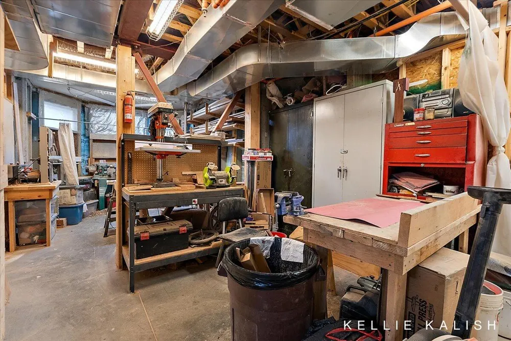 814 Livingston Avenue NE Grand Rapids, MI 49503