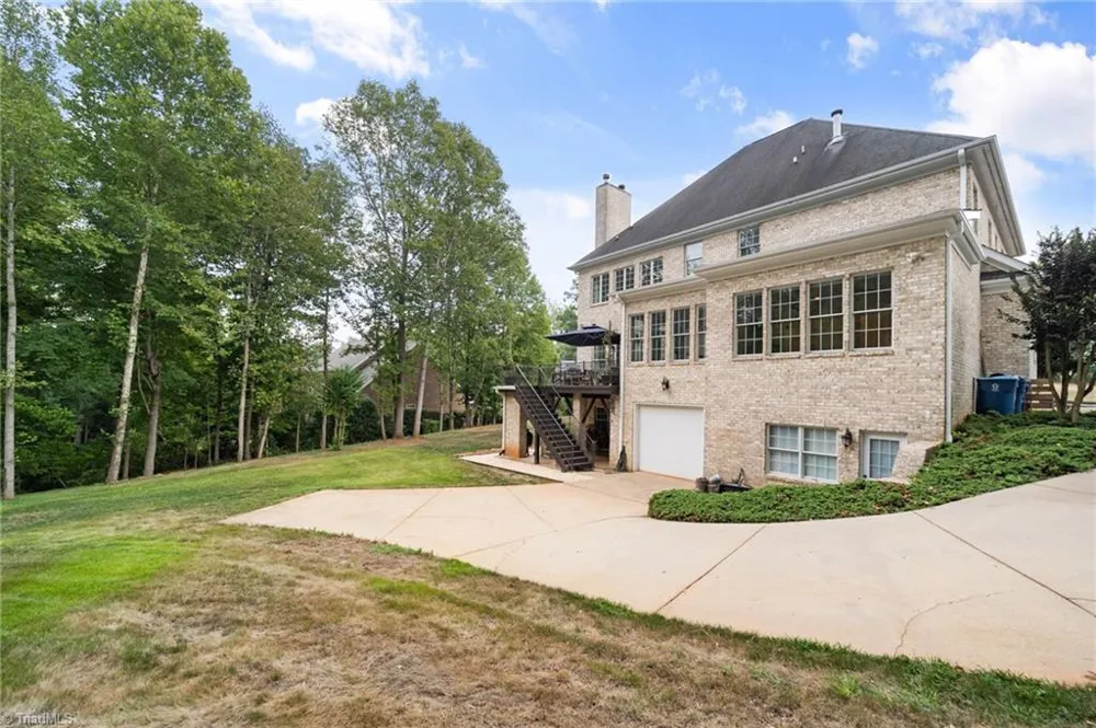 7517 Henson Forest Drive Summerfield, NC 27358