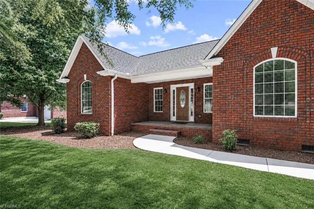 115 Seven Springs Loop Statesville, NC 28625