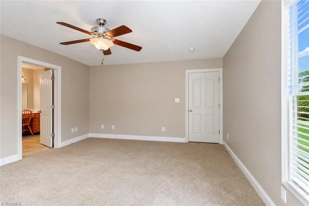 115 Seven Springs Loop Statesville, NC 28625