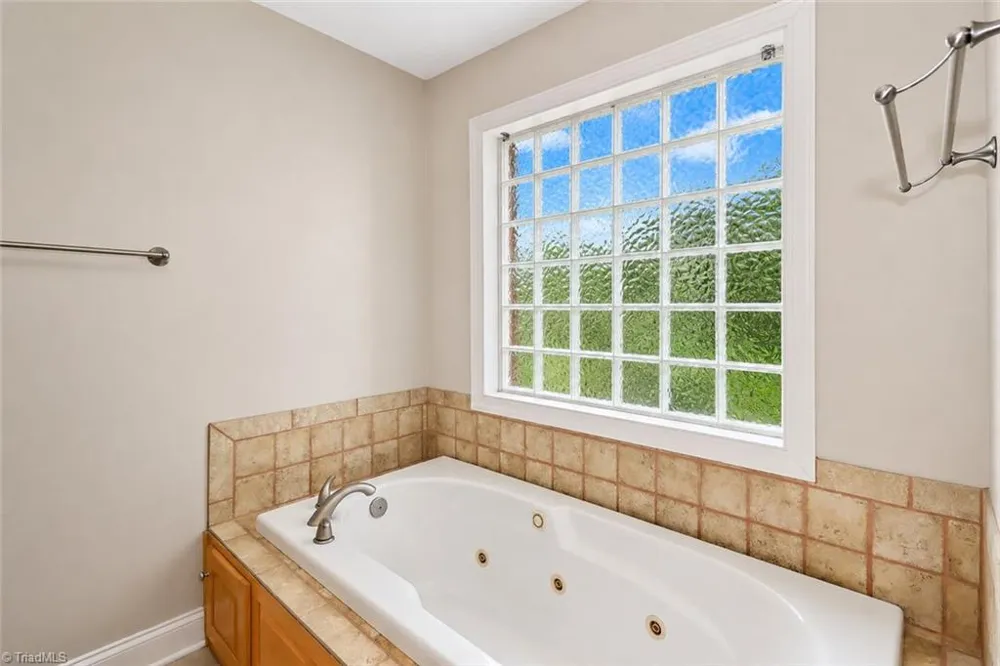 115 Seven Springs Loop Statesville, NC 28625