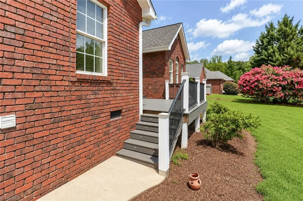115 Seven Springs Loop Statesville, NC 28625