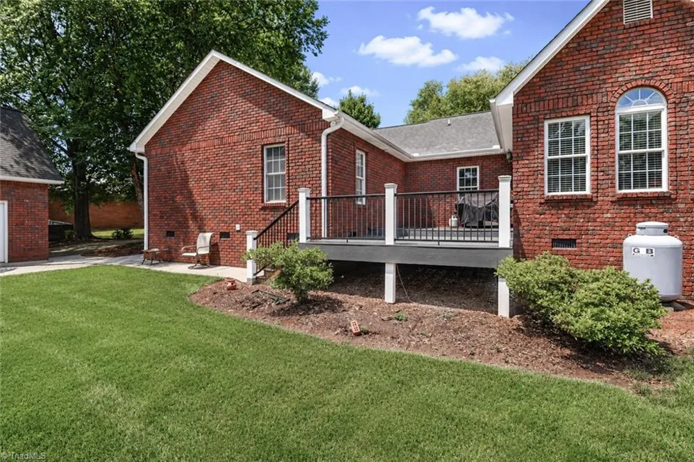 115 Seven Springs Loop Statesville, NC 28625