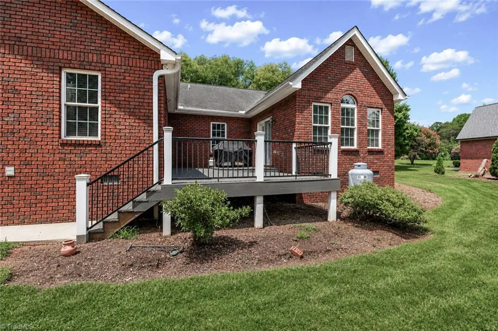115 Seven Springs Loop Statesville, NC 28625