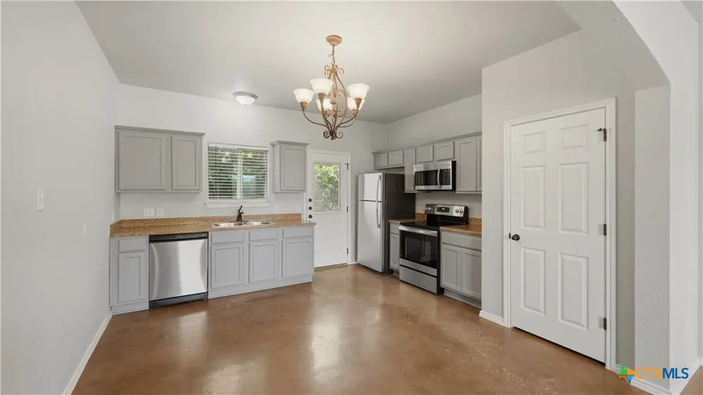 193 Rosedale Avenue New Braunfels, TX 78130
