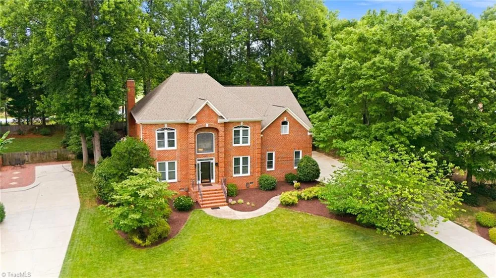4911 Setter Court Jamestown, NC 27282