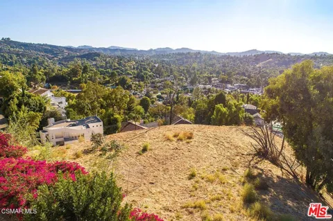 5015 Calatrana Drive