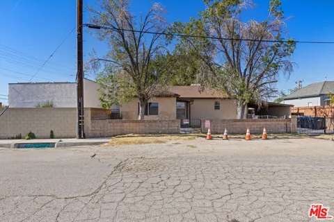 947 W Oldfield Street