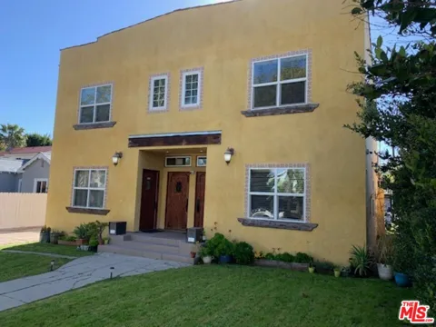 1033 Martel Avenue