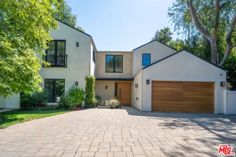 5266 Vanalden Avenue