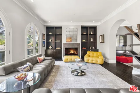 2422 Cazaux Place