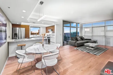 13700 Marina Pointe Drive