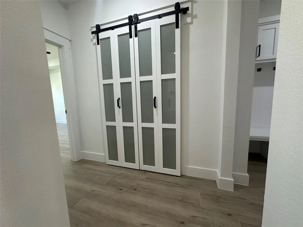 320 Wood Haven Drive West Columbia, TX 77486