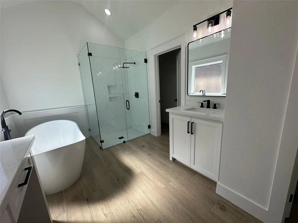 320 Wood Haven Drive West Columbia, TX 77486