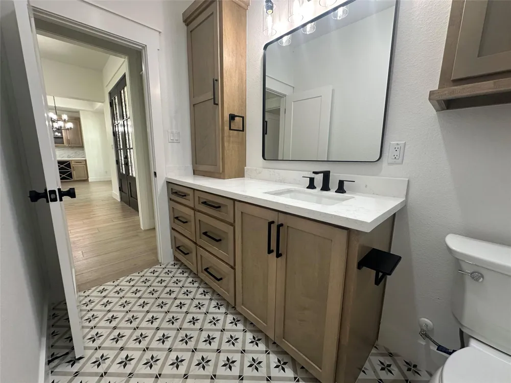 320 Wood Haven Drive West Columbia, TX 77486