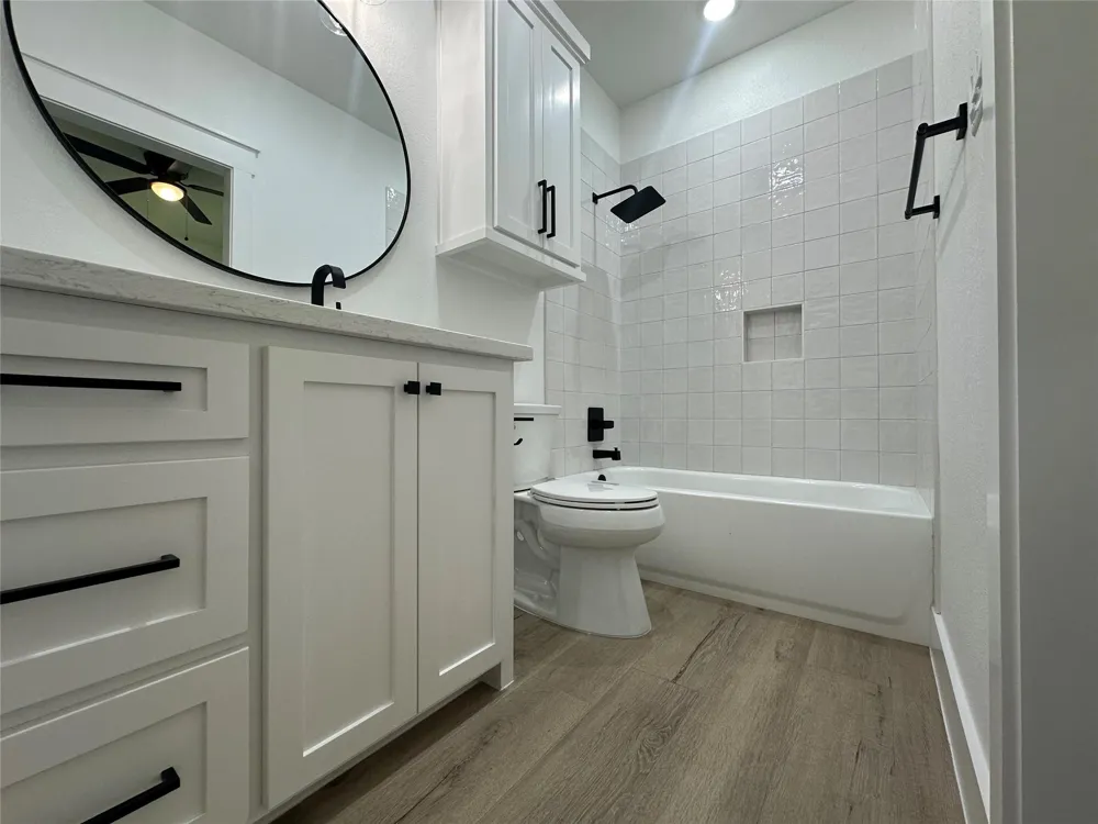 320 Wood Haven Drive West Columbia, TX 77486