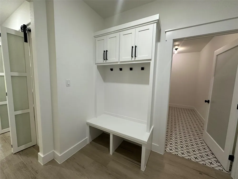 320 Wood Haven Drive West Columbia, TX 77486