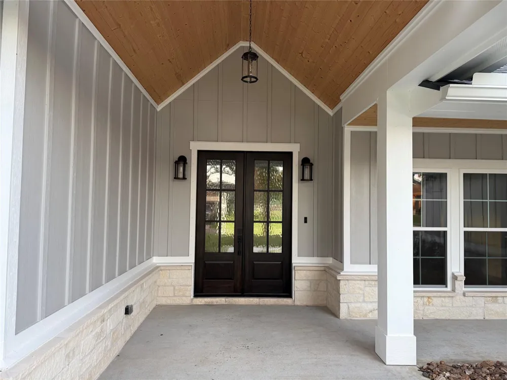 320 Wood Haven Drive West Columbia, TX 77486