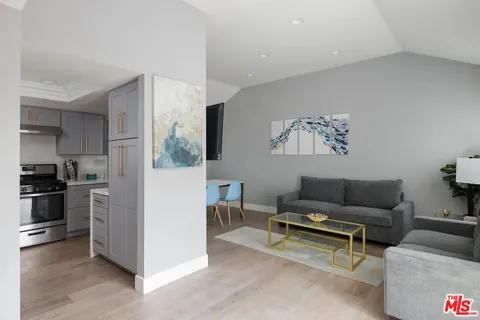 28232 Sorrento