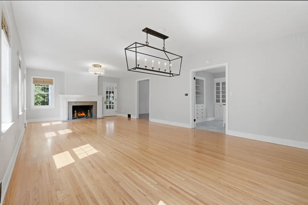 701 S Elm Street Three Oaks, MI 49128