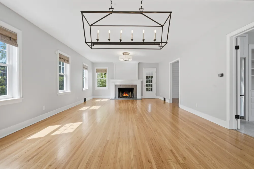 701 S Elm Street Three Oaks, MI 49128