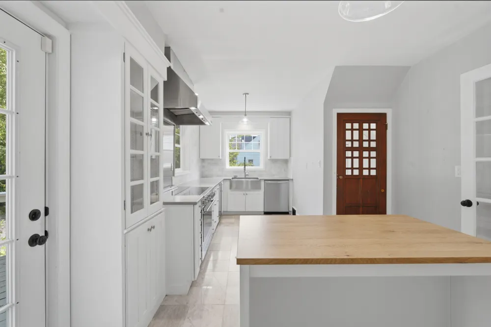 701 S Elm Street Three Oaks, MI 49128