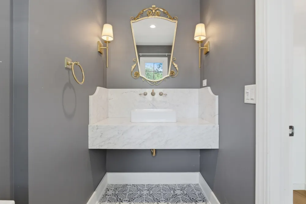 701 S Elm Street Three Oaks, MI 49128