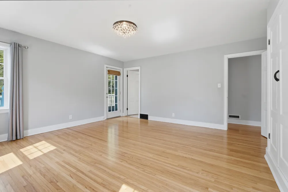 701 S Elm Street Three Oaks, MI 49128