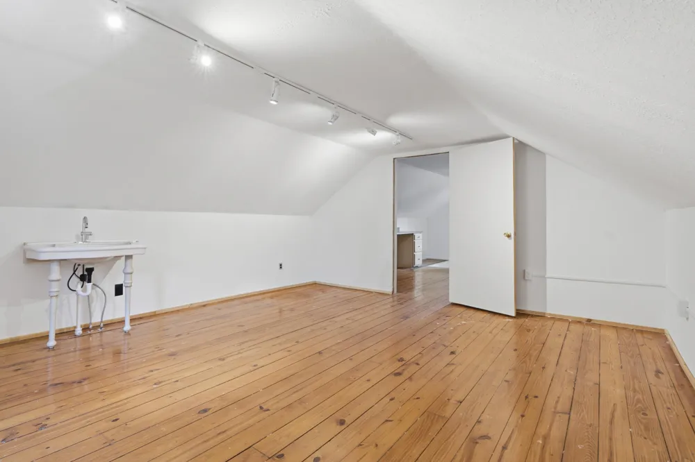 701 S Elm Street Three Oaks, MI 49128