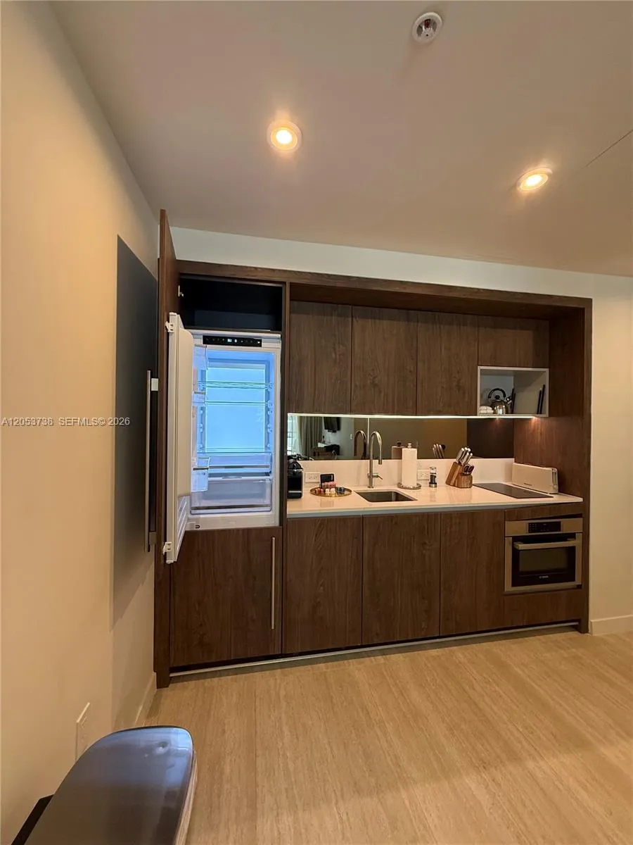1611 SW 2nd Avenue #416 Miami, FL 33129