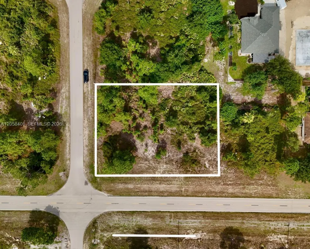 1041 COLUMBUS BLVD Lehigh Acres, FL 33974