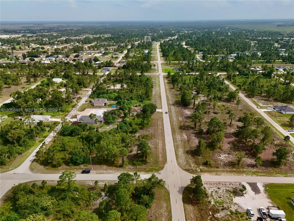1041 COLUMBUS BLVD Lehigh Acres, FL 33974