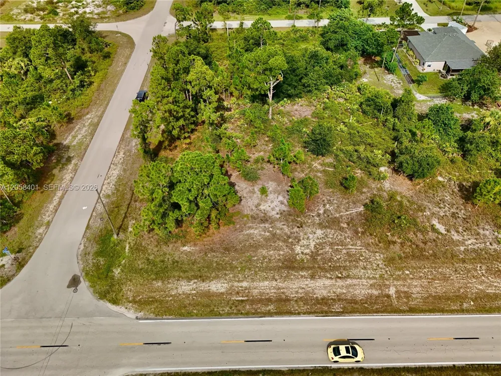 1041 COLUMBUS BLVD Lehigh Acres, FL 33974