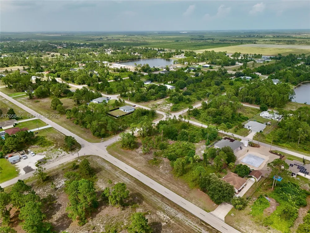 1041 COLUMBUS BLVD Lehigh Acres, FL 33974
