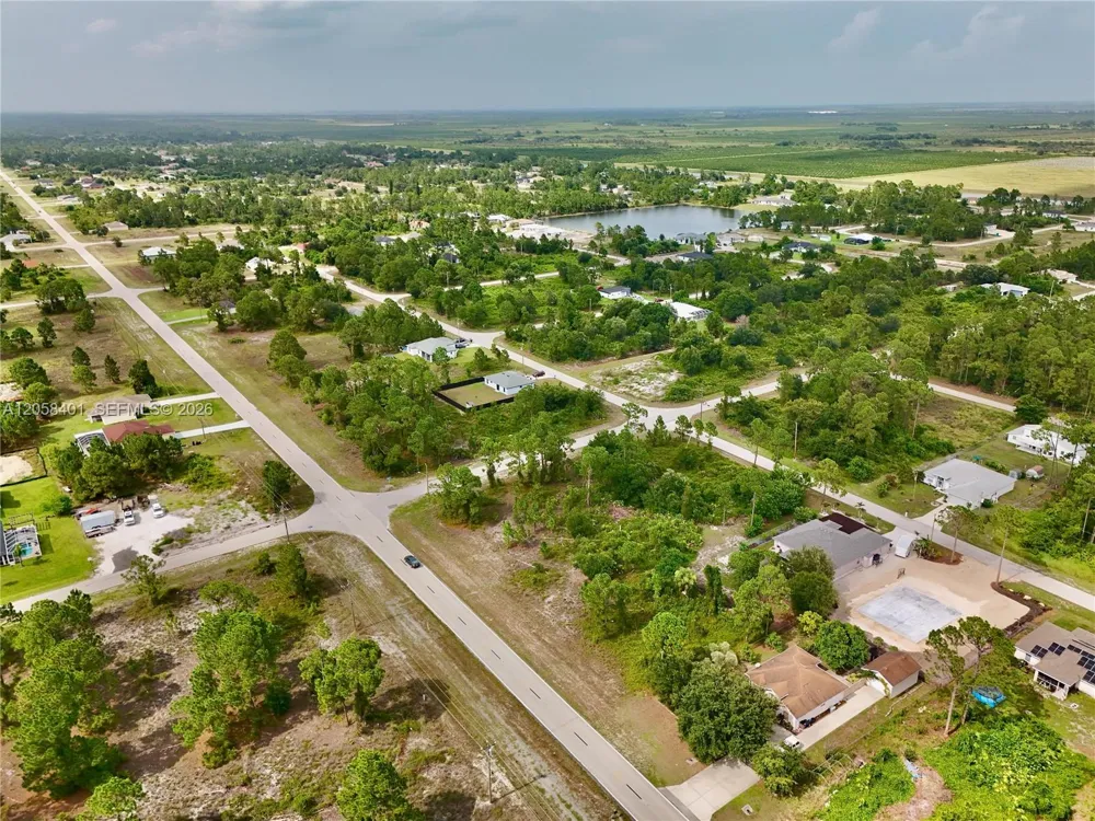 1041 COLUMBUS BLVD Lehigh Acres, FL 33974
