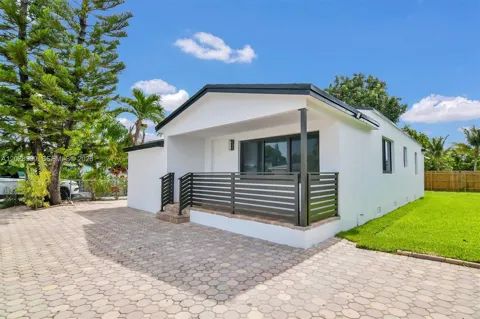 85 SW 30th Ave