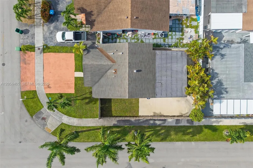 1616 SW 137th Pl Miami, FL 33175