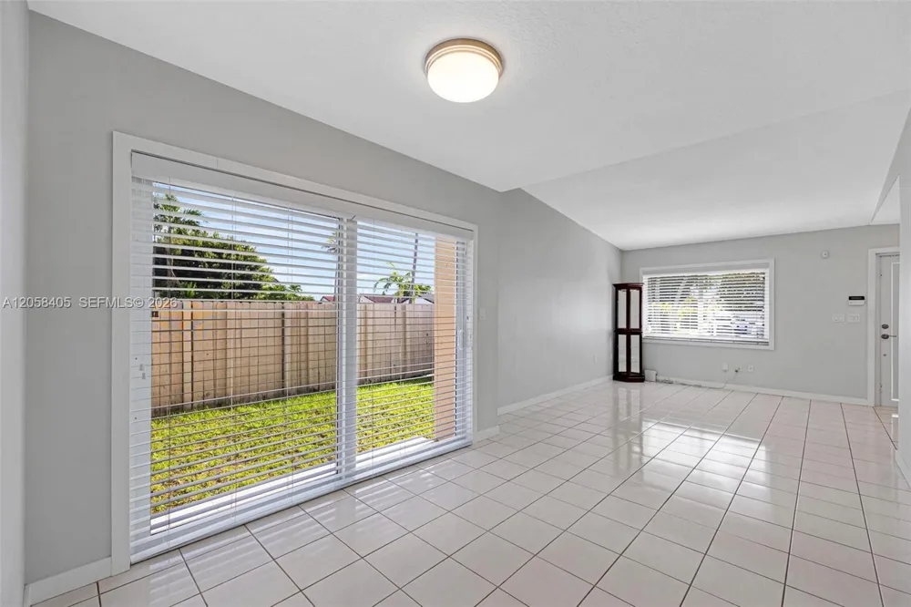 1616 SW 137th Pl Miami, FL 33175