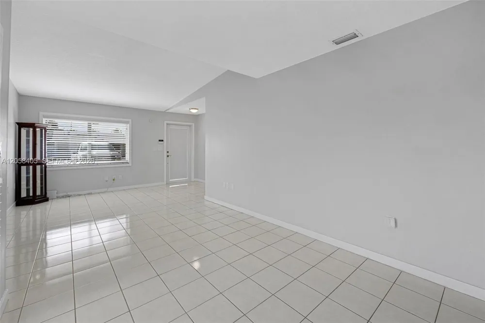 1616 SW 137th Pl Miami, FL 33175