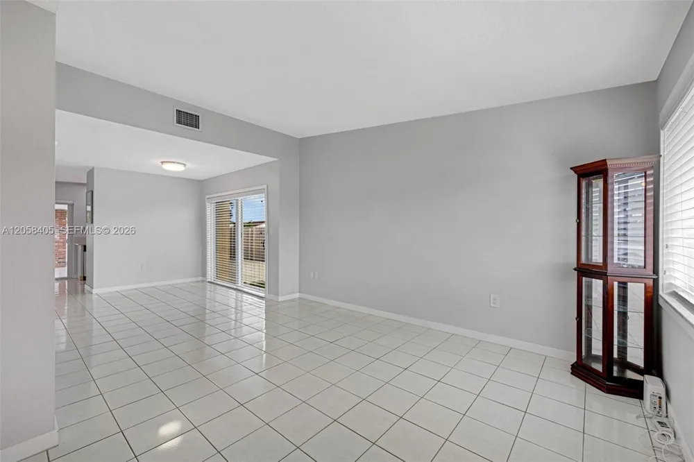 1616 SW 137th Pl Miami, FL 33175