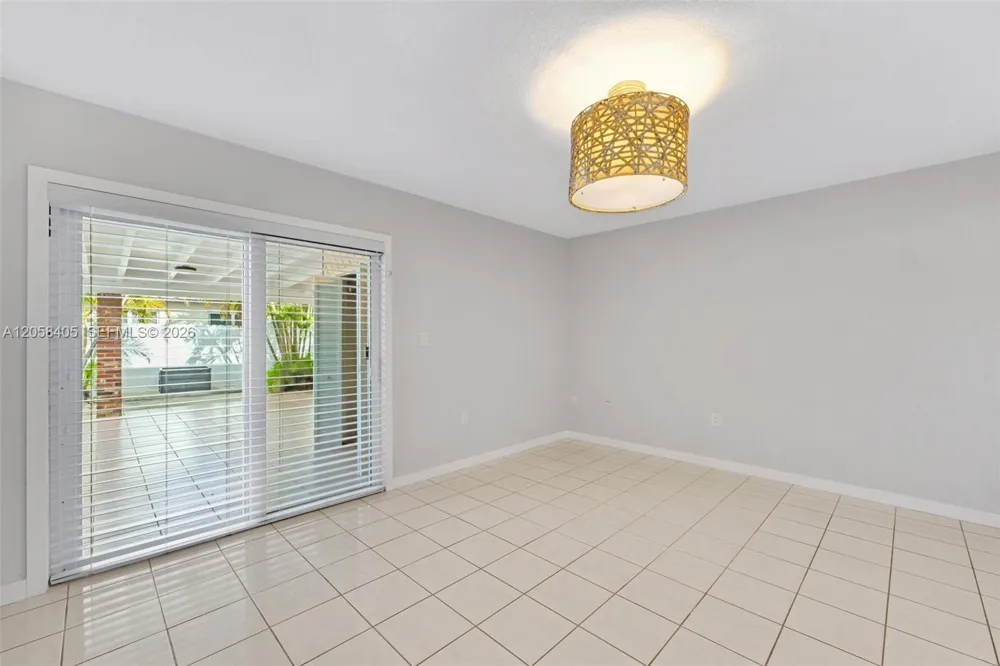 1616 SW 137th Pl Miami, FL 33175